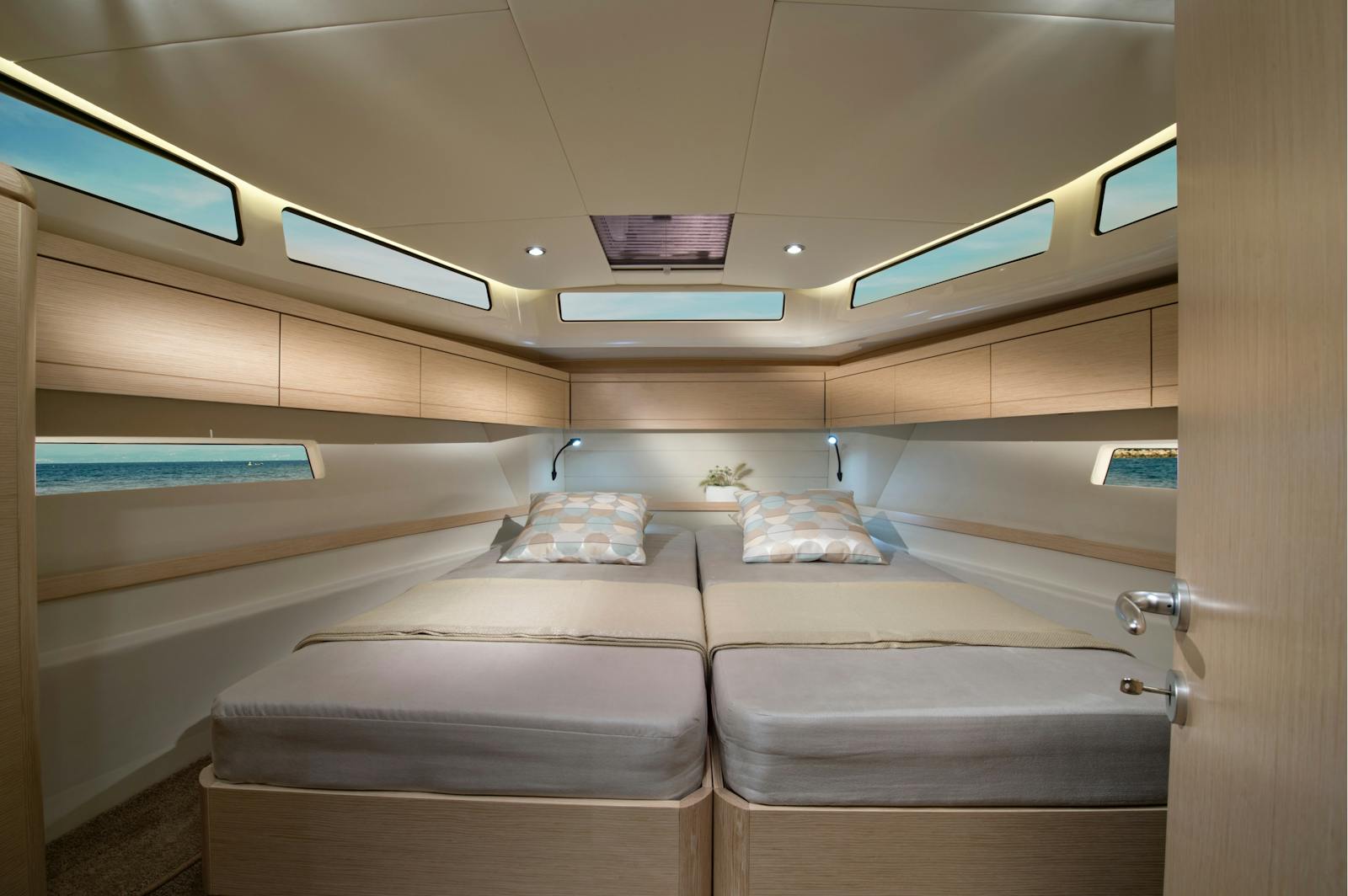 Greenline 39 Cabin interior
